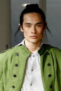 мужские прически 2012 Yohji Yamamoto мужские прически 2012 Yohji Yamamoto